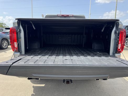Used 2025 GMC Sierra 1500 Denali w/ Technology Package AWD/4WD image 26
