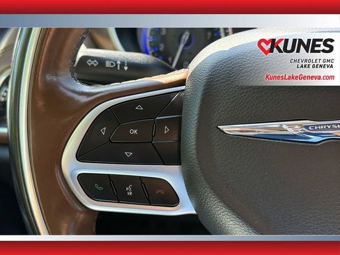 Used 2018 Chrysler Pacifica Limited w/ Advanced Safetytec Group FWD image 14