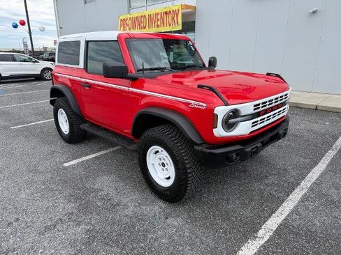 Certified 2024 Ford Bronco Heritage Edition AWD/4WD image 2