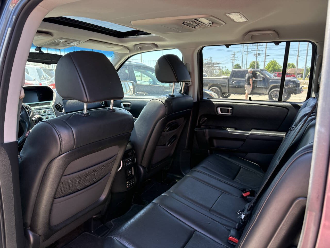 Used 2011 Honda Pilot Touring image 18