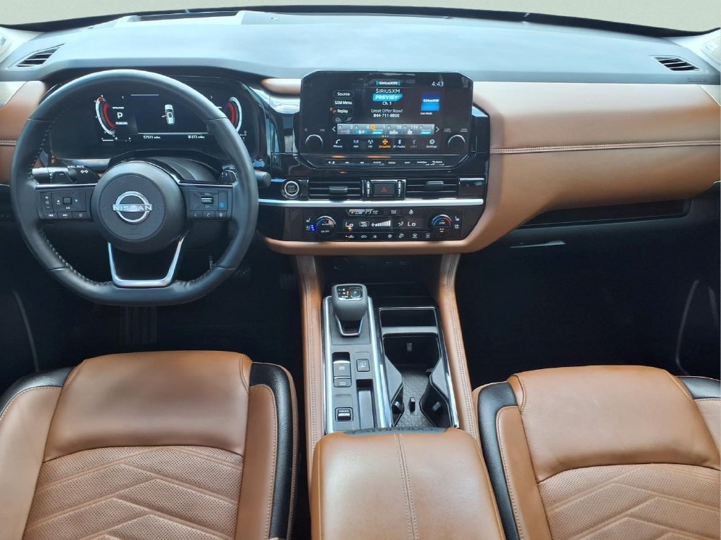 Used 2024 Nissan Pathfinder Platinum FWD image 10