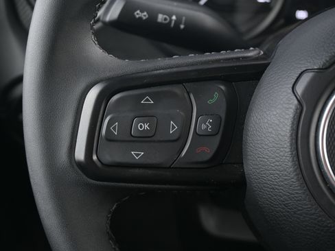 Used 2025 Jeep Wrangler Unlimited Rubicon 4xe image 29