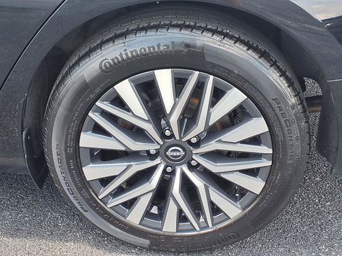 Used 2024 Nissan Altima 2.5 SV FWD image 10