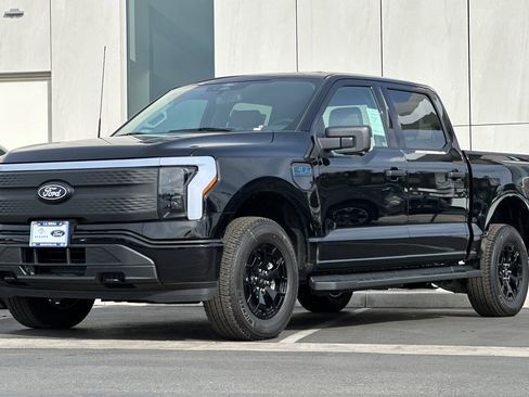New 2025 Ford F150 Lightning XLT image 7