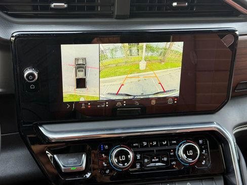 Used 2025 GMC Sierra 1500 Denali Ultimate image 2