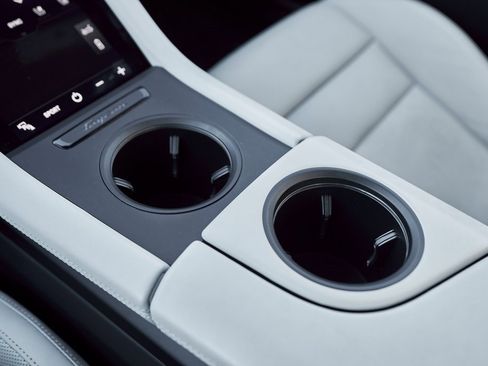 Used 2023 Porsche Taycan 4S w/ Premium Package image 61