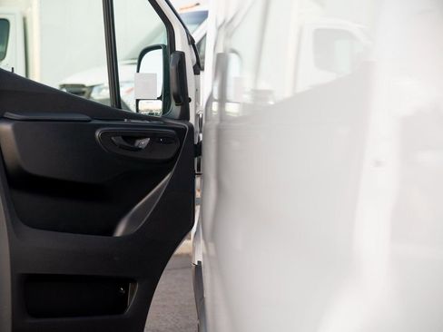 Used 2025 Mercedes-Benz Sprinter 2500 image 22