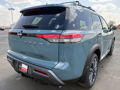 New 2026 Nissan Pathfinder Platinum image 6