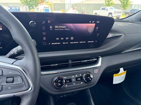 New 2026 Buick Envista Preferred FWD image 16
