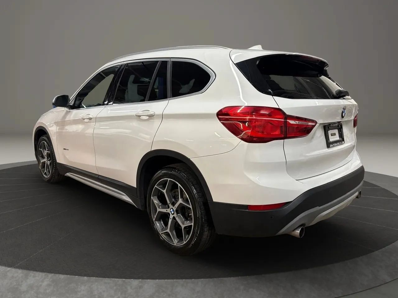 Used 2018 BMW X1 xDrive28i AWD/4WD image 7