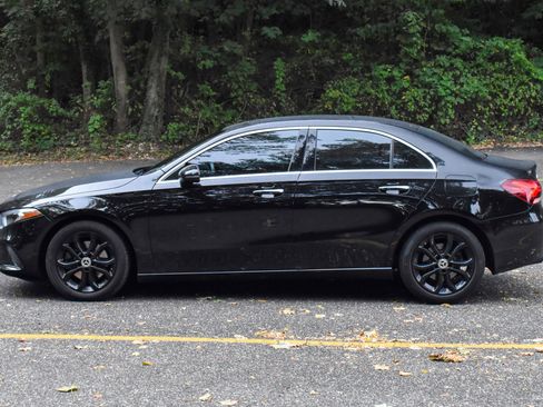 Used 2020 Mercedes-Benz A 220 4MATIC w/ Premium Package image 4