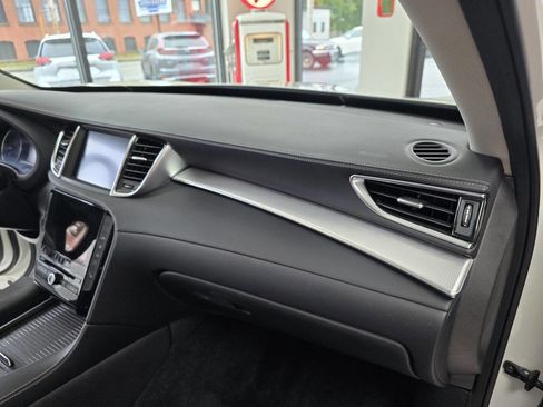 Used 2021 INFINITI QX50 Luxe w/ Cargo Package image 31