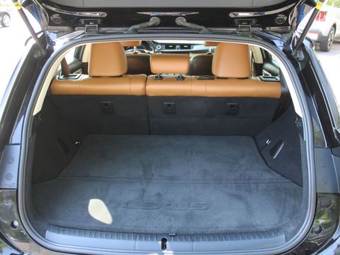 Used 2016 Lexus CT 200h FWD image 10