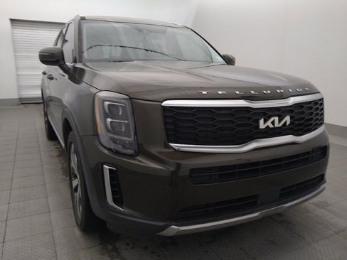 Used 2022 Kia Telluride EX w/ EX Premium Package FWD image 13