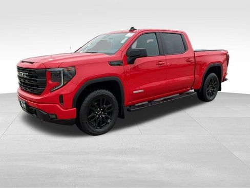Certified 2022 GMC Sierra 1500 Elevation w/ LPO, Elevation Black Package image 5
