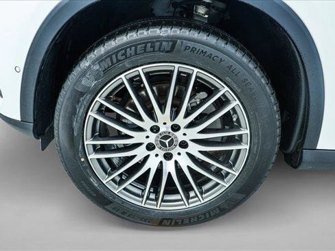 Used 2023 Mercedes-Benz GLC 300 4MATIC image 9