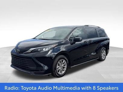 Used 2026 Toyota Sienna LE