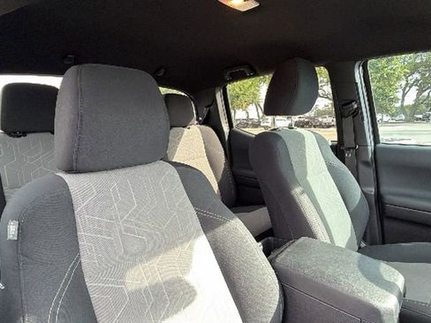 Used 2023 Toyota Tacoma TRD Sport w/ Technology Package RWD image 40