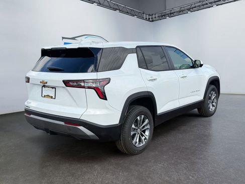 New 2026 Chevrolet Equinox LT w/ Convenience Package II image 3