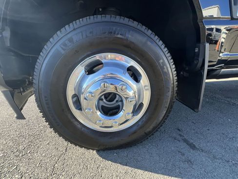 Used 2024 Ford F350 Limited w/ FX4 Off-Road Package image 12