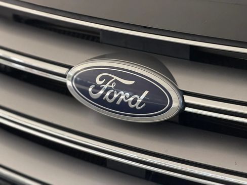 Used 2015 Ford Edge SEL w/ Equipment Group 201A FWD image 9