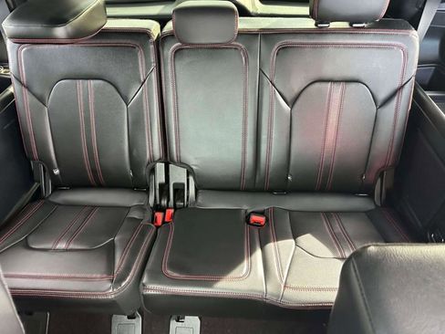 Certified 2021 Ford Expedition Limited image 11