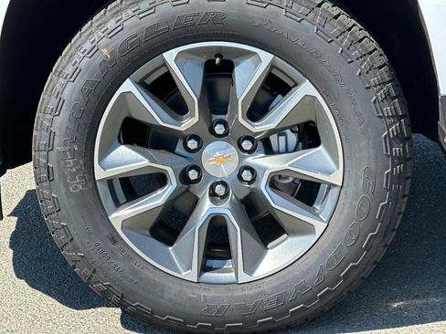New 2025 Chevrolet Silverado 1500 LT image 33
