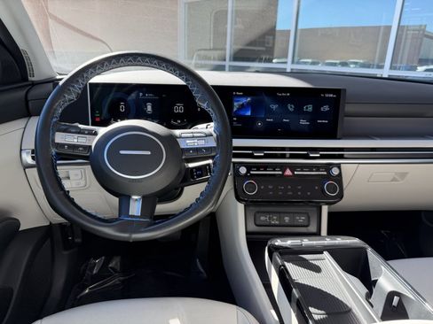 Used 2025 Hyundai Tucson Blue image 16