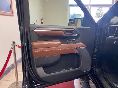 Used 2024 GMC Sierra 1500 Denali Ultimate image 13