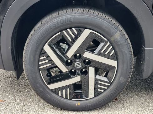 New 2026 Nissan Kicks SV image 7