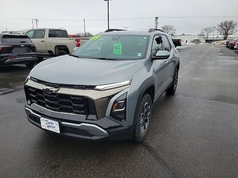 Used 2025 Chevrolet Equinox ACTIV w/ Convenience Package III image 1