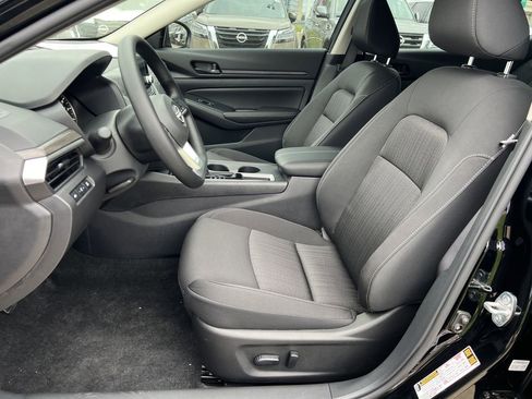 New 2026 Nissan Altima 2.5 SV FWD image 13