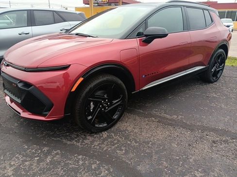 New 2026 Chevrolet Equinox EV RS image 3