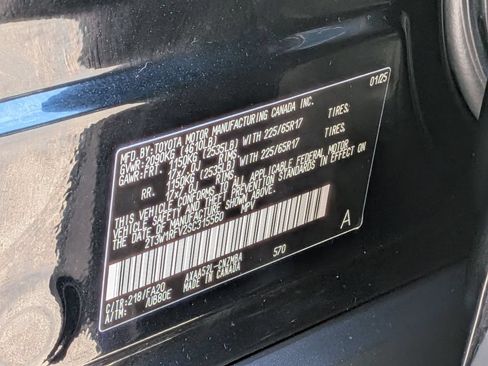 Used 2025 Toyota RAV4 XLE FWD image 33