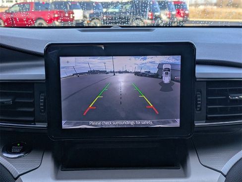 Used 2021 Ford Explorer XLT w/ Equipment Group 202A image 14