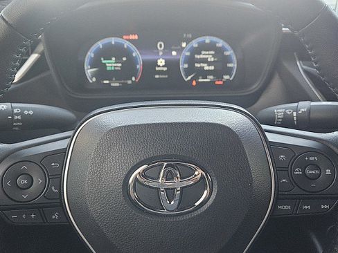 Used 2026 Toyota Corolla SE w/ SE Package FWD image 17