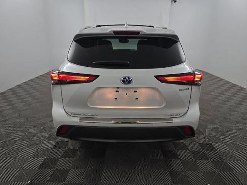 Used 2023 Toyota Highlander Limited image 5