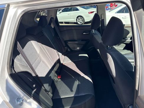 Used 2022 Nissan Rogue SV image 17