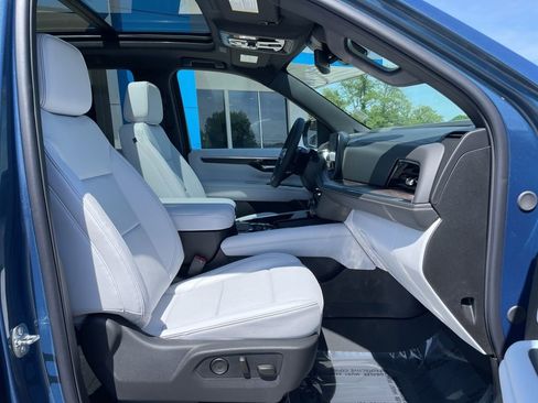 New 2026 Chevrolet Tahoe Premier w/ Sun And Tow Package AWD/4WD image 27