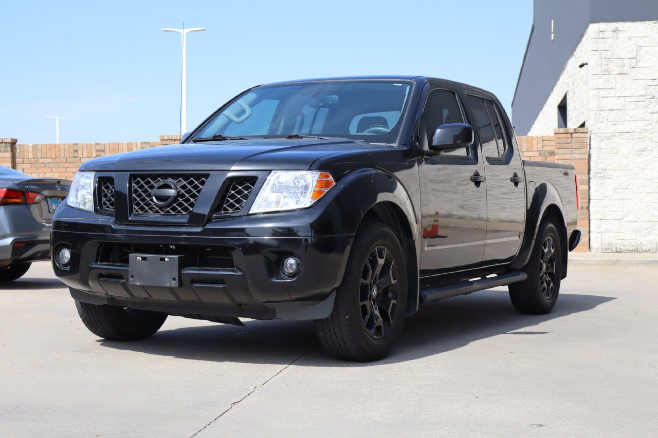 Used 2019 Nissan Frontier SV w/ Value Truck Package RWD image 2