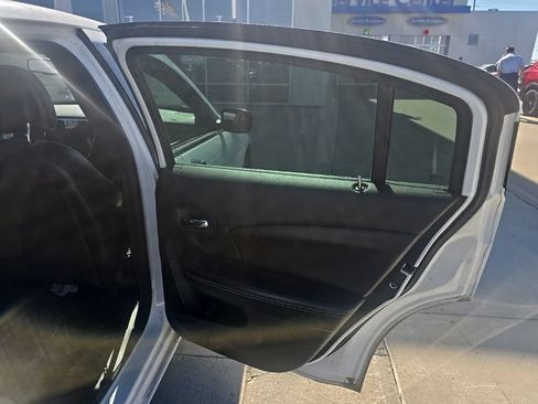 Used 2012 Chrysler 200 Limited FWD image 15