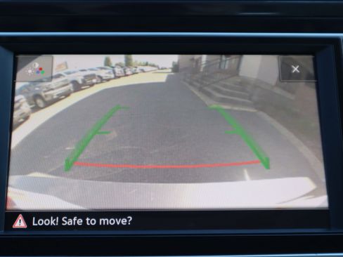 Used 2020 Volkswagen Tiguan S image 19