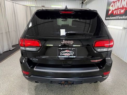 Used 2018 Jeep Grand Cherokee Trailhawk w/ Trailhawk Luxury Group AWD/4WD image 5