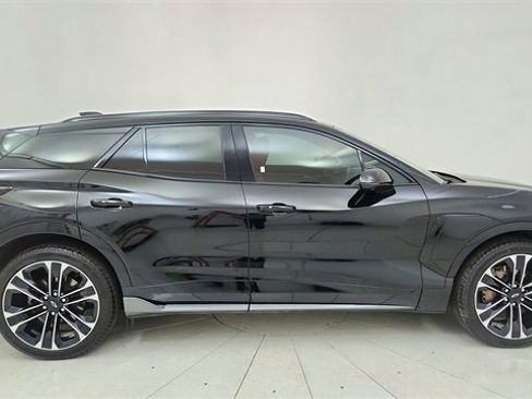 Used 2025 Chevrolet Blazer EV SS image 11