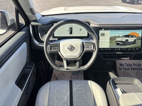 Used 2023 Rivian R1S Adventure AWD/4WD image 15