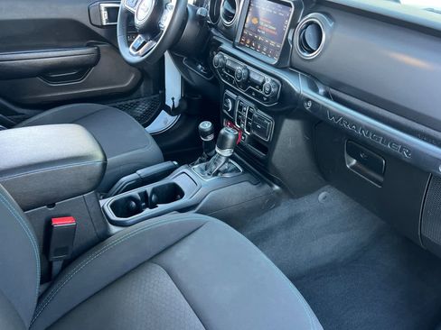 Used 2023 Jeep Wrangler Unlimited Rubicon 4xe image 16