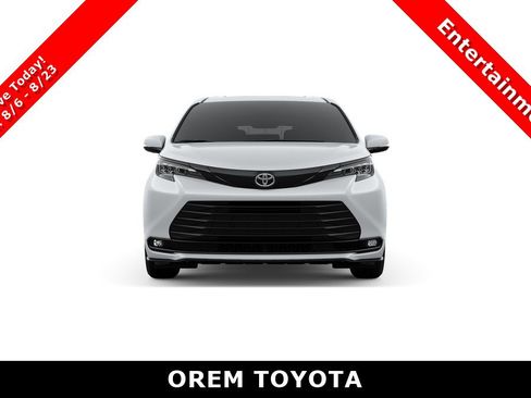New 2026 Toyota Sienna XLE Woodland Edition AWD/4WD image 17