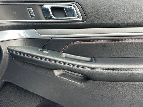 Used 2019 Ford Explorer Sport image 20