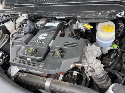 Used 2024 RAM 3500 Tradesman w/ Chrome Appearance Group image 9