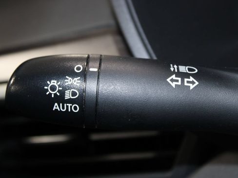 Used 2024 Nissan Altima 2.5 SV FWD image 37